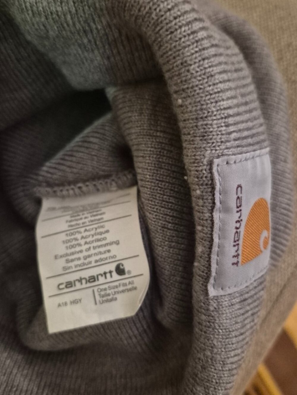 MENS/WOMEN CARTHARTT WINTER HAT  COLOR IS GRAY